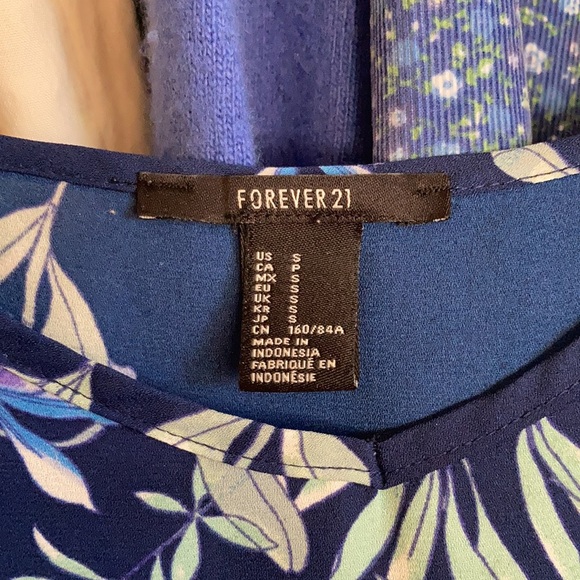 Floral tank S - Picture 2 of 3